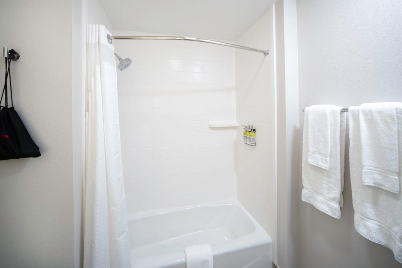 Holiday Inn Express & Suites - Fort Myers Airport By Ihg מראה חיצוני תמונה
